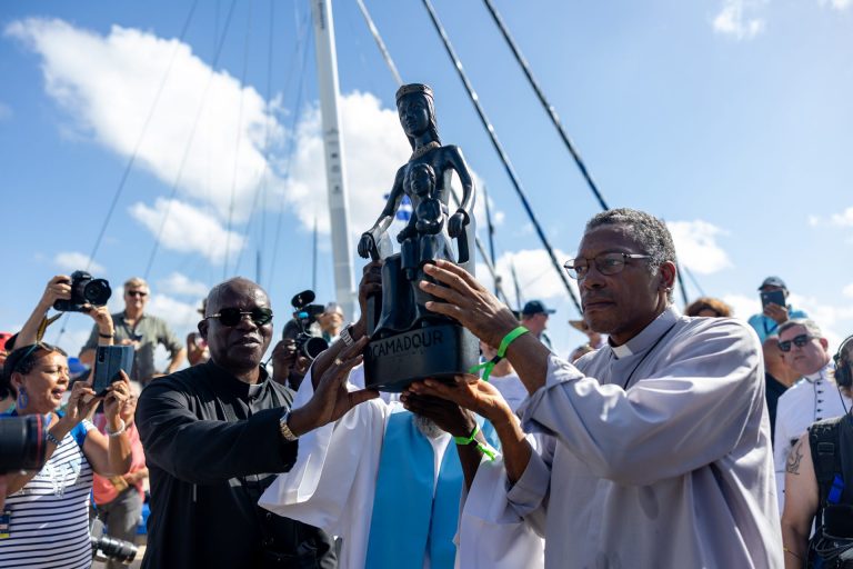 Arrivée de la Vierge noire de Rocamadour en Martinique - Transat Café L'Or 2025