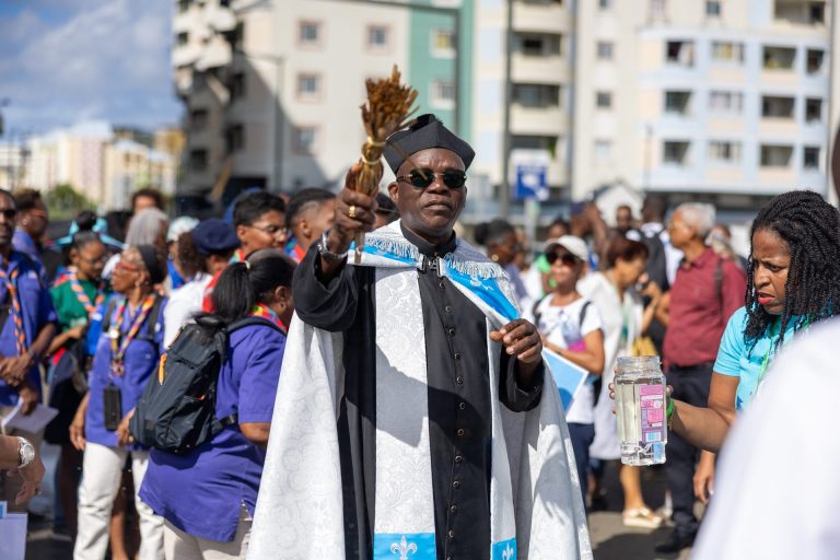 Arrivée de la Vierge noire de Rocamadour en Martinique - Transat Café L'Or 2025